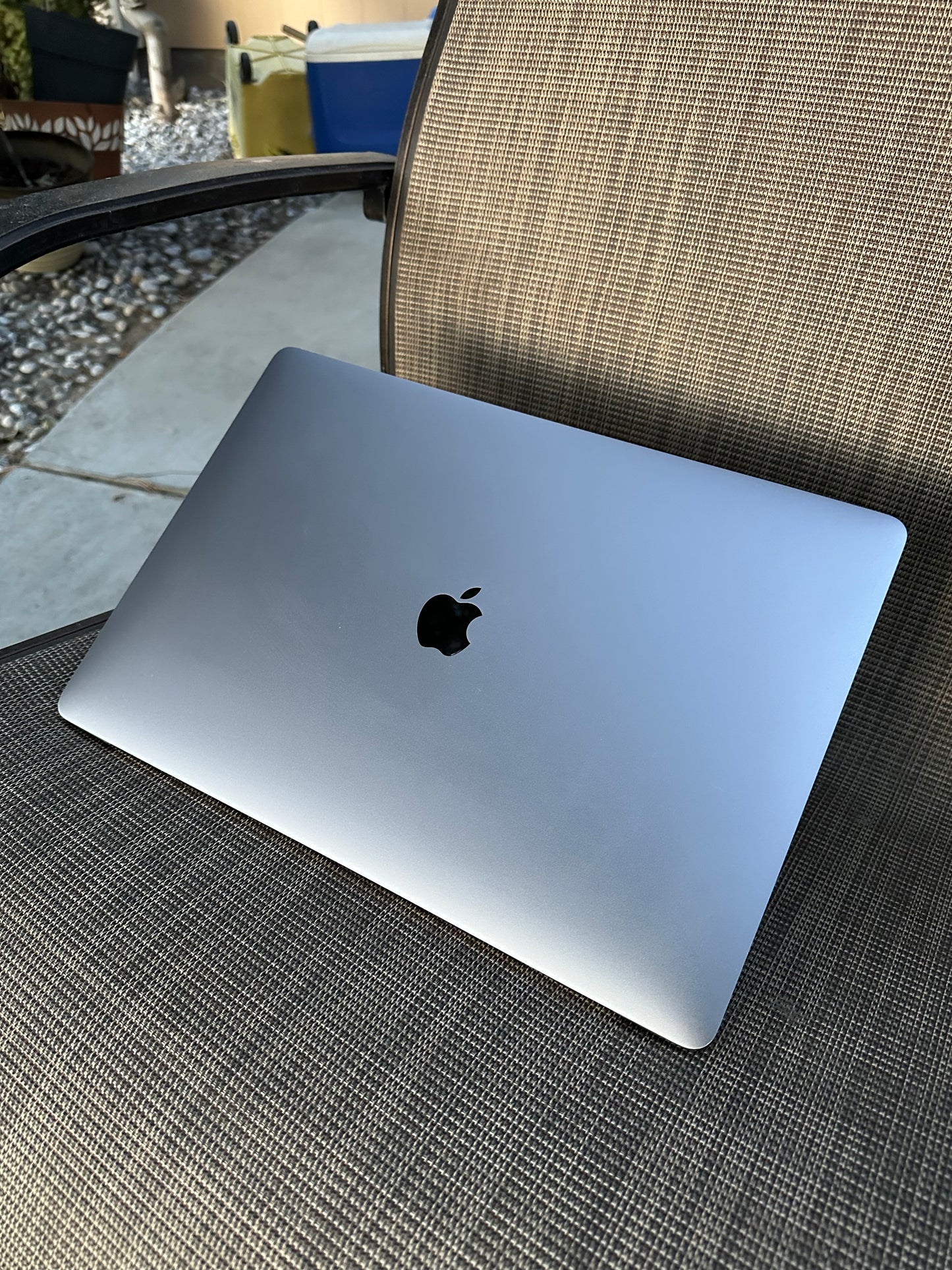Apple MacBook Pro 16 inch 2019 i7 6 - Core 16GB RAM 512GB Storage