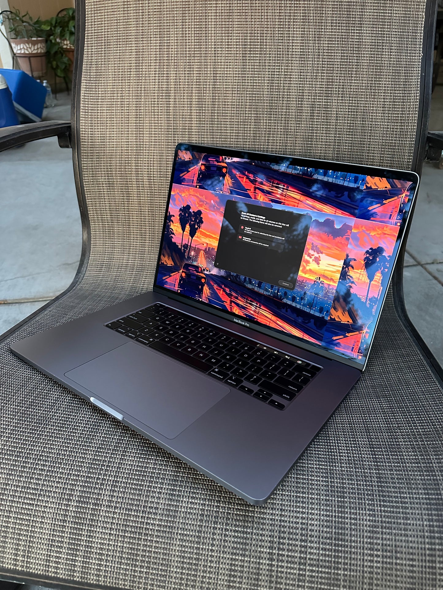 Apple MacBook Pro 16 inch 2019 i7 6 - Core 16GB RAM 512GB Storage