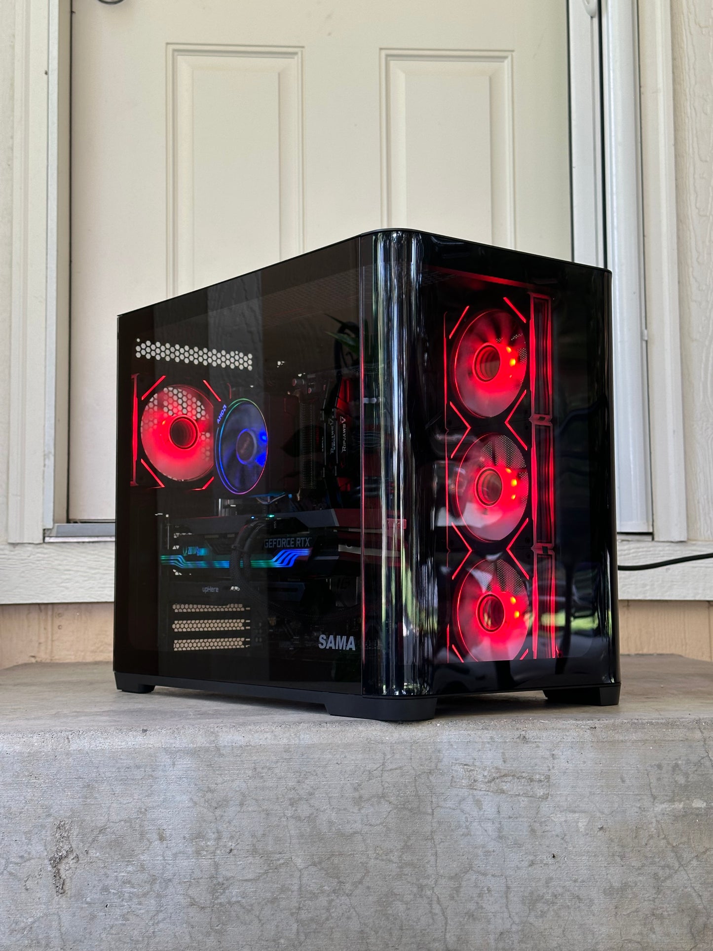 RTX 3080 Ti / Ryzen 9 5900x / 32GB 3200MHz / 1TB nvme ssd / windows 11