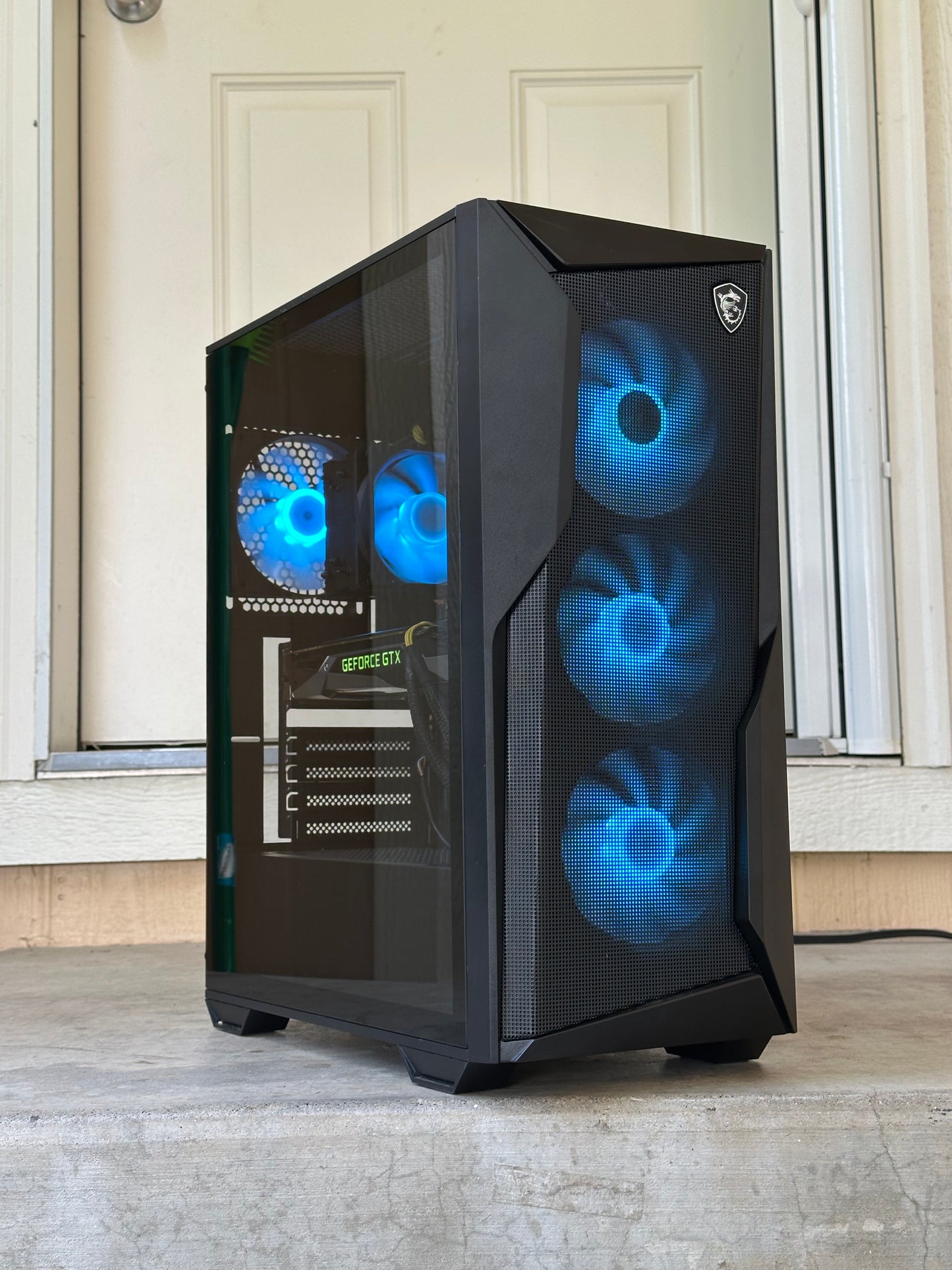Gaming pc / Gtx 1070 / i7-6700 / 16GB 3600Mhz / 512GB SSD / 600w psu