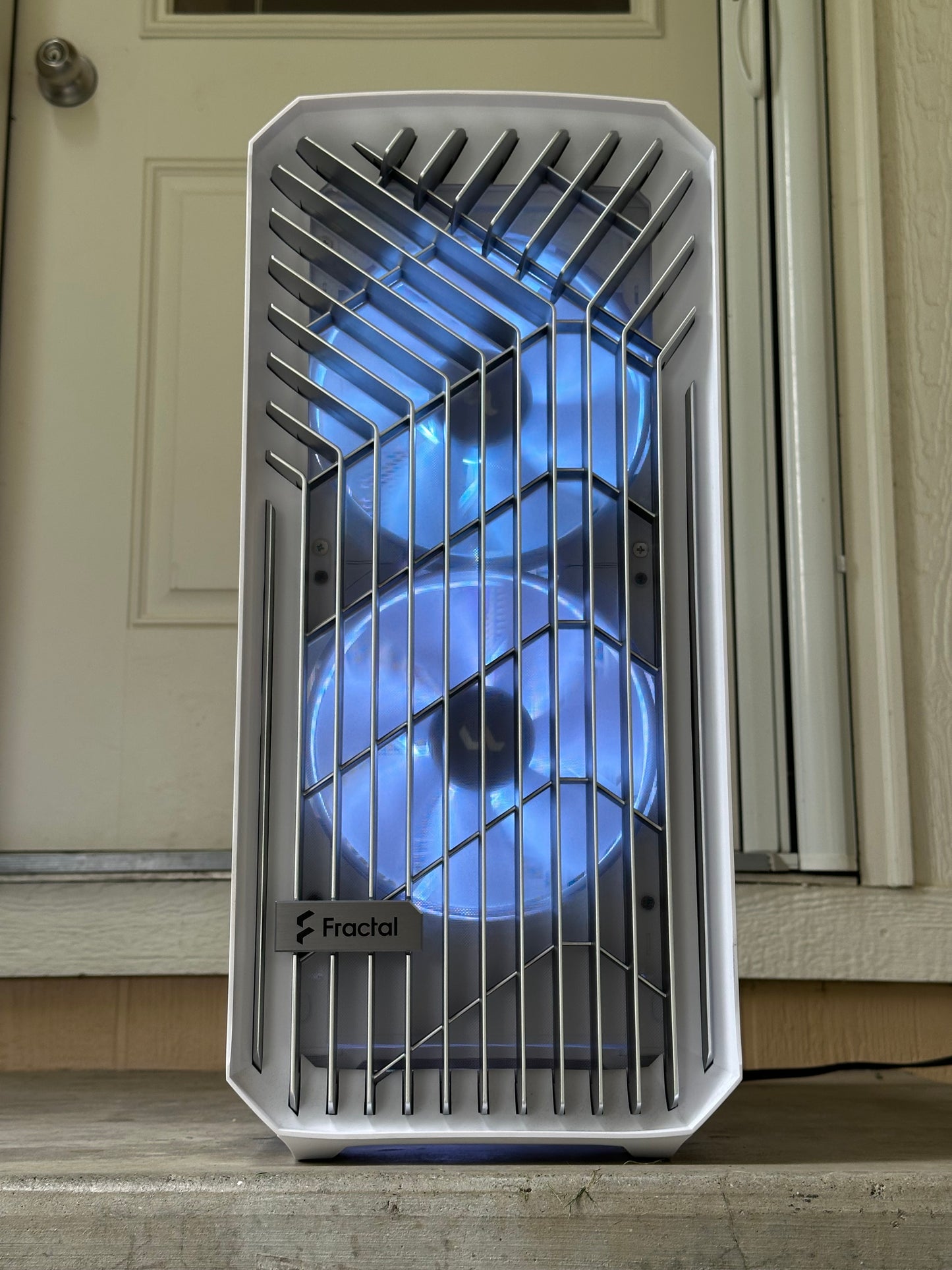 RTX 5080 / Ryzen 9 7900x / 32GB 6000MHz / 1TB Nvme ssd / Windows 11