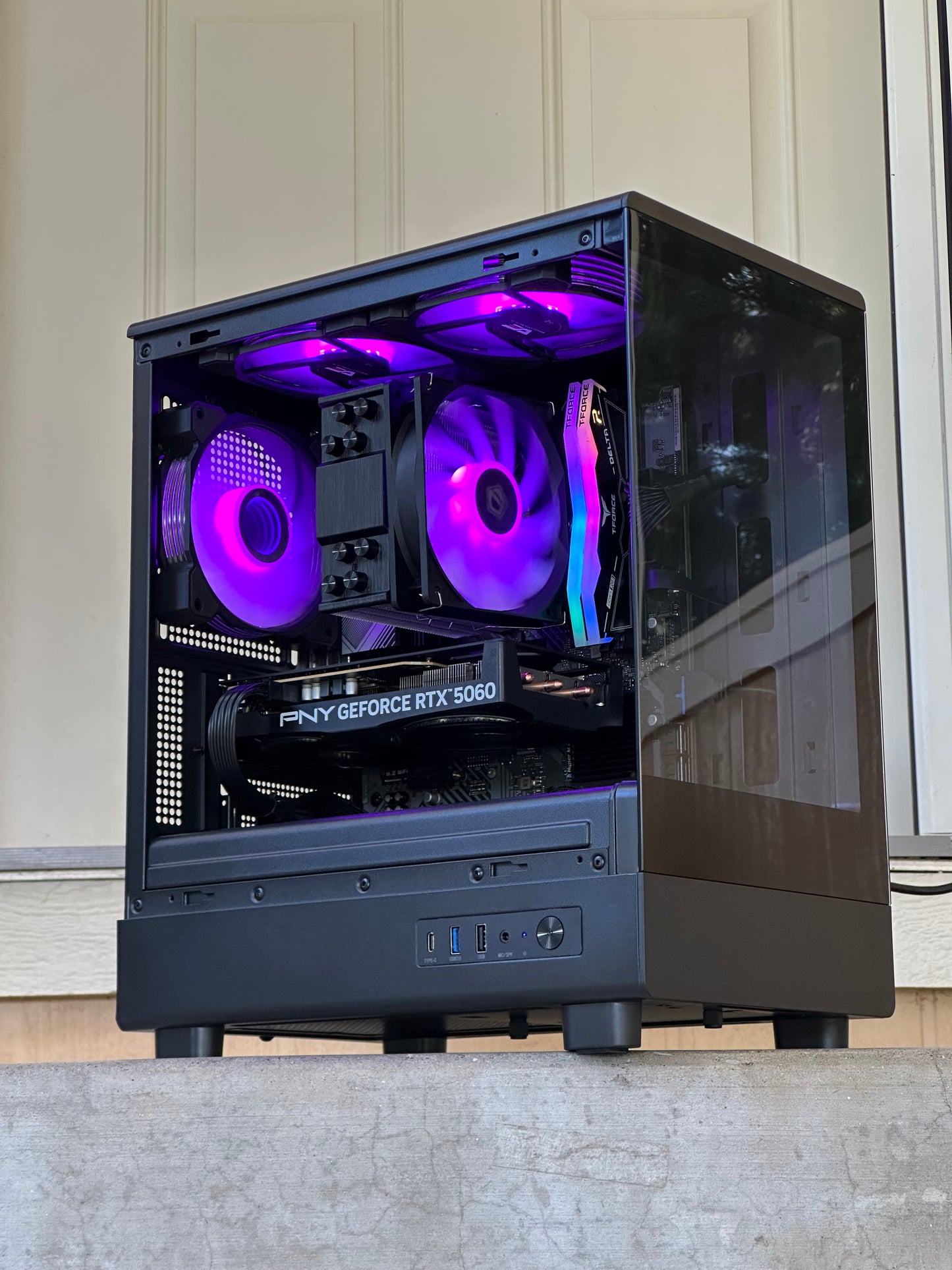 Gaming pc / rtx 5060 / Ryzen 5 8400F / 32GB 5600MHz / 1TB nvme ssd / Windows 11 Pro