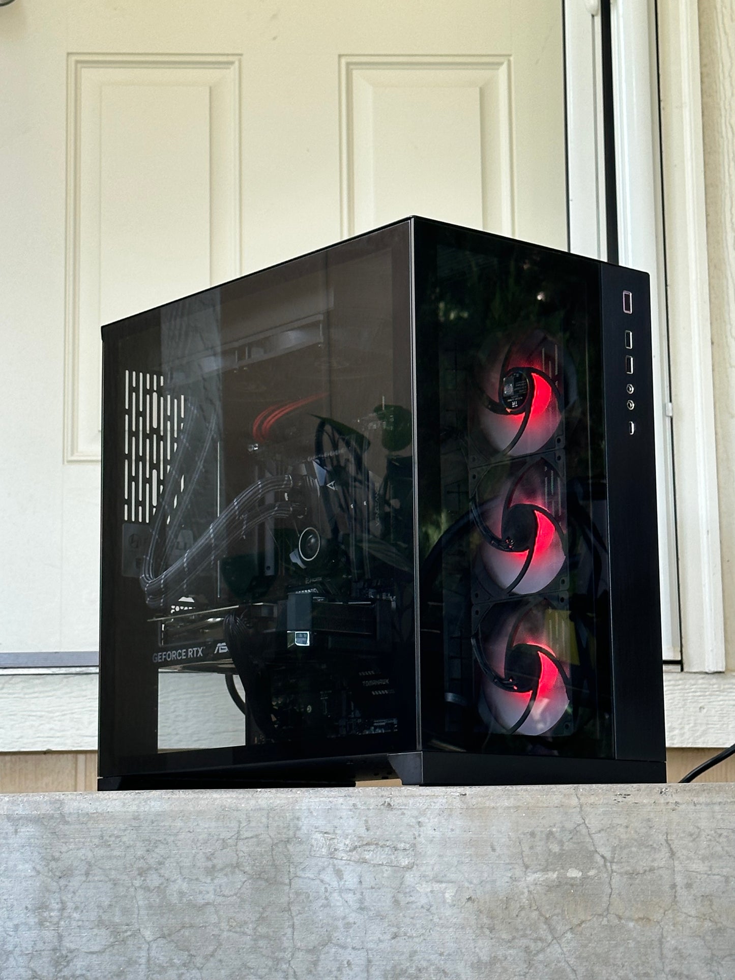 Gaming pc \ Ryzen 5 7600x \ rtx 5060 ti 8g \ 16GB 5200MHz \ 1TB crucial nvme \ windows 11 Pro