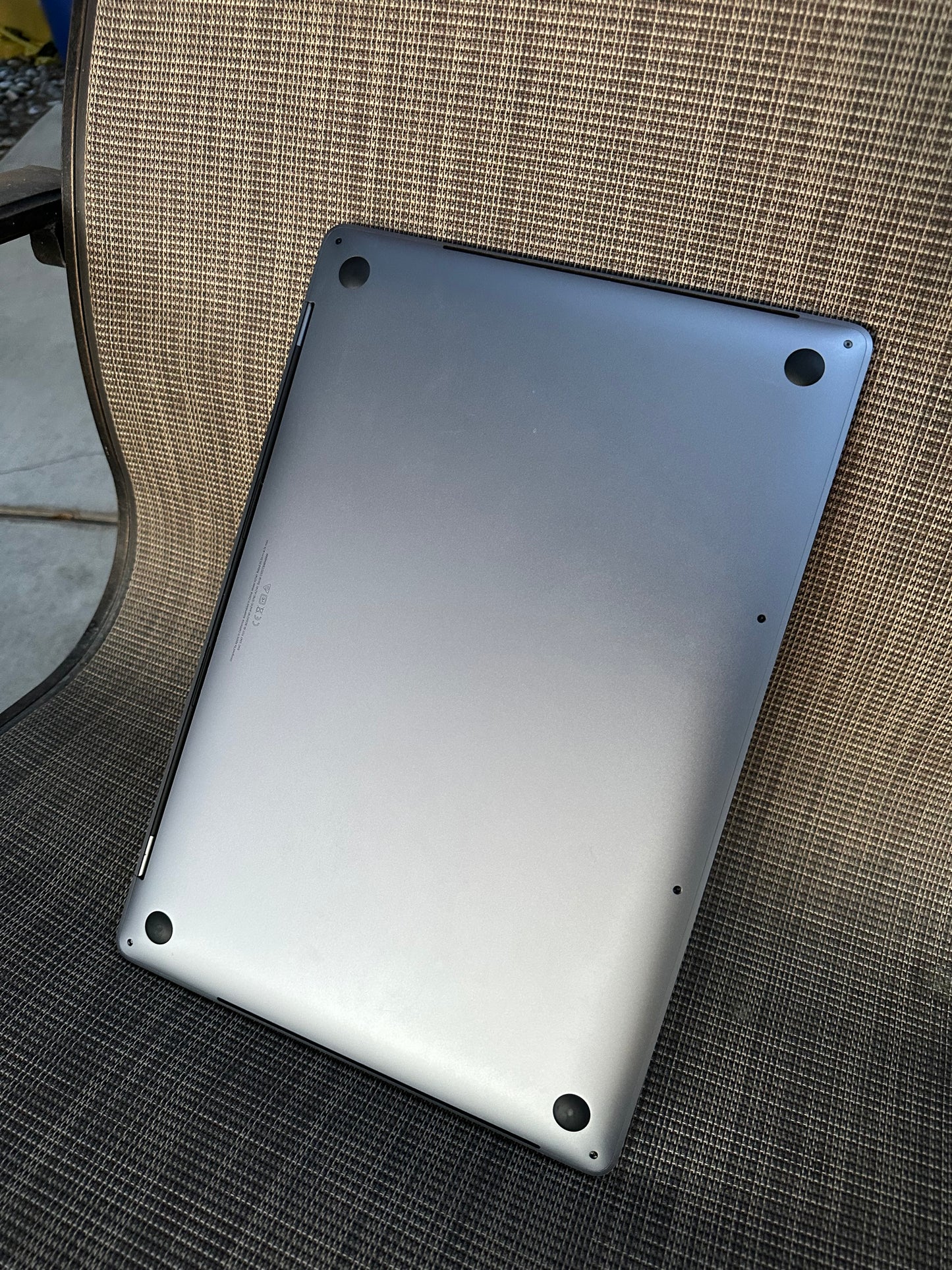Apple MacBook Pro 16 inch 2019 i7 6 - Core 16GB RAM 512GB Storage