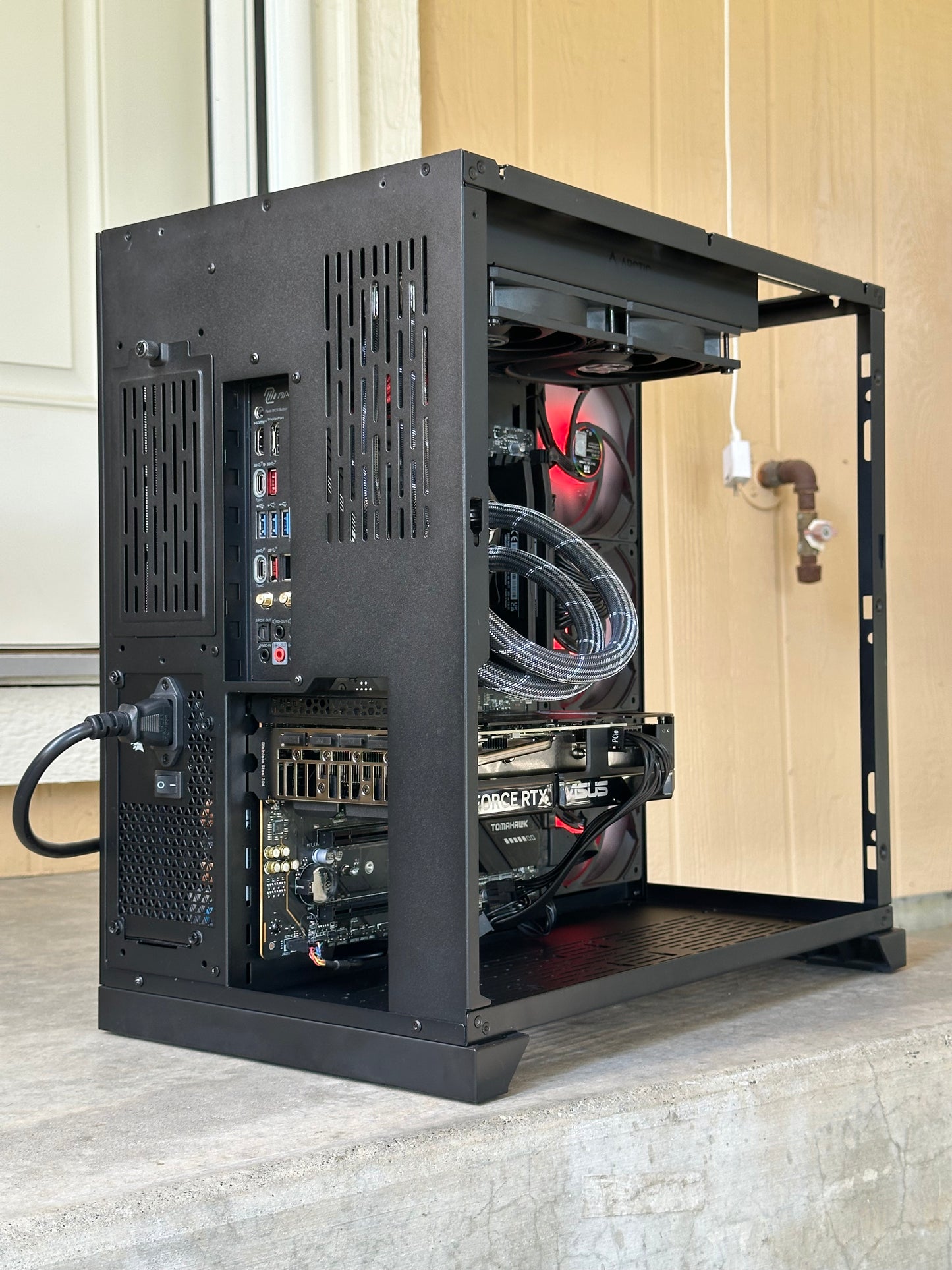 Gaming pc \ Ryzen 5 7600x \ rtx 5060 ti 8g \ 16GB 5200MHz \ 1TB crucial nvme \ windows 11 Pro