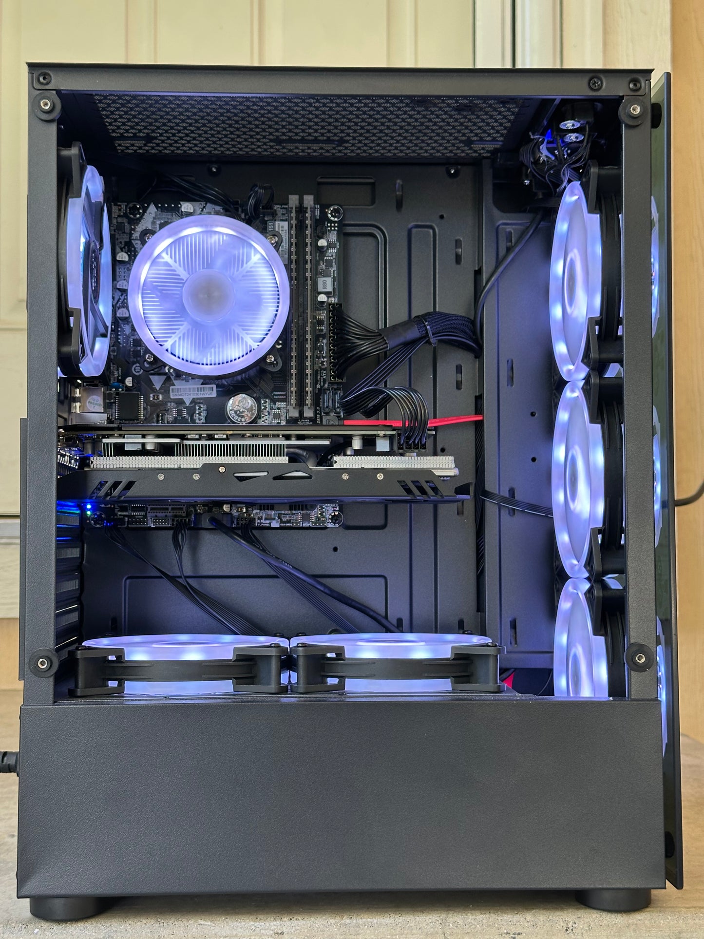 Gaming pc / RTX 2060 Super / i7-6700K / 32GB ram / 1tb ssd / windows 10