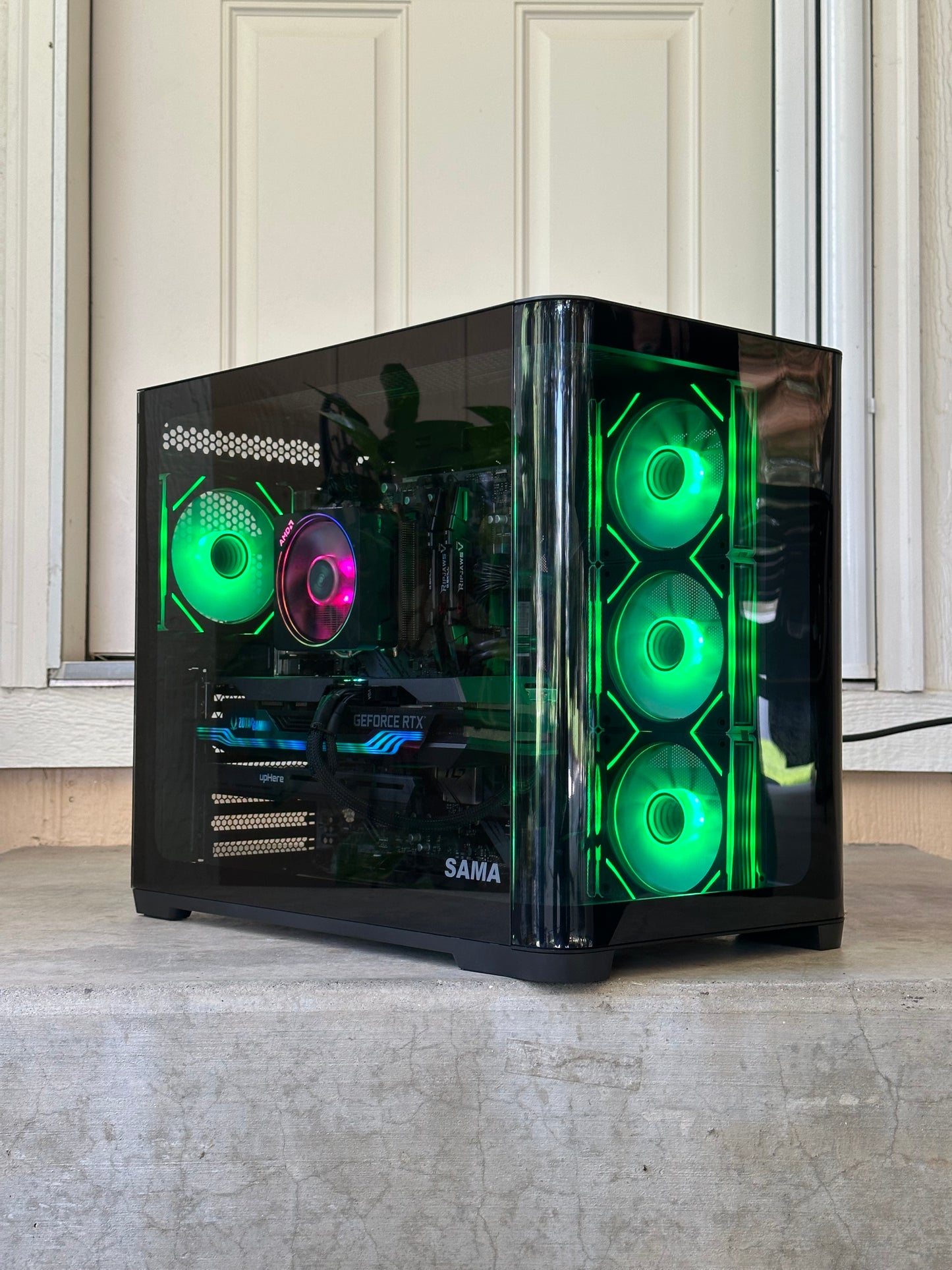 RTX 3080 Ti / Ryzen 9 5900x / 32GB 3200MHz / 1TB nvme ssd / windows 11