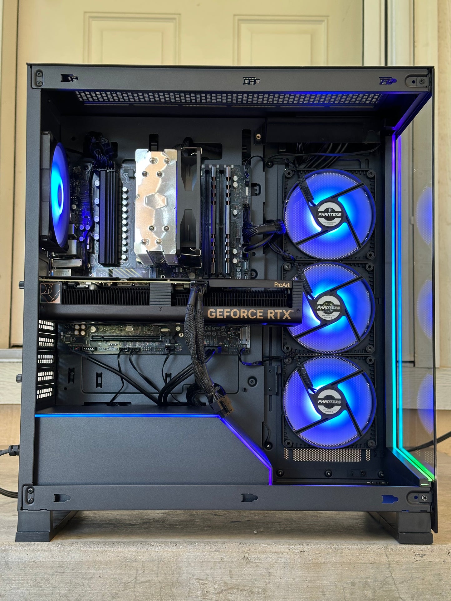 Gaming pc / Ryzen 7 7700 / RTX 4060 Ti 16GB / 32GB DDR5 / 2TB MSI Nvme ssd / Windows 11