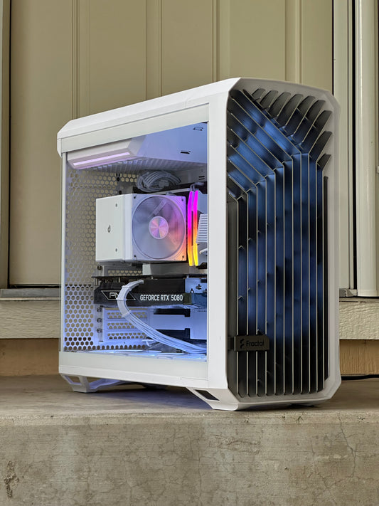 RTX 5080 / Ryzen 9 7900x / 32GB 6000MHz / 1TB Nvme ssd / Windows 11