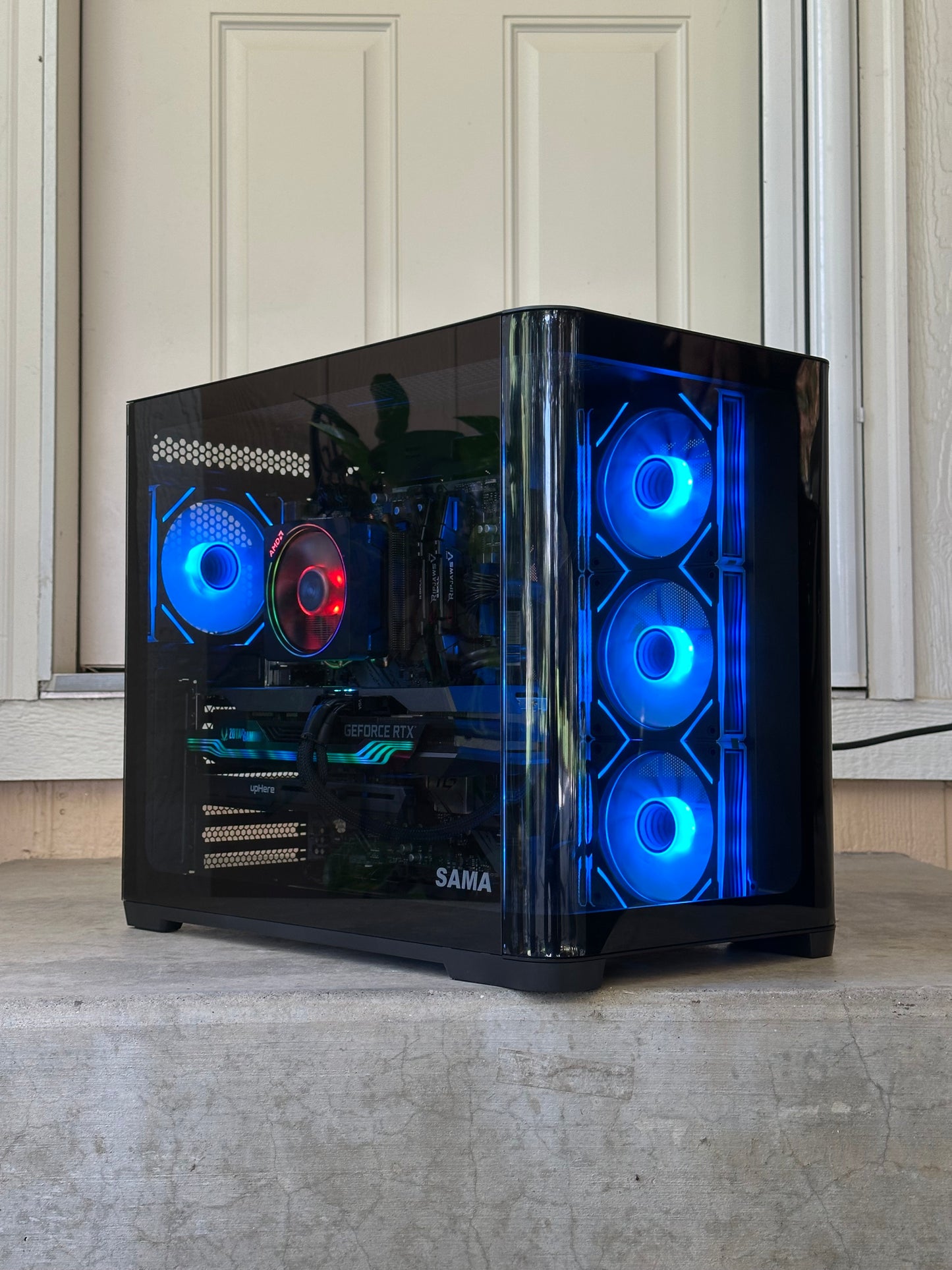 RTX 3080 Ti / Ryzen 9 5900x / 32GB 3200MHz / 1TB nvme ssd / windows 11