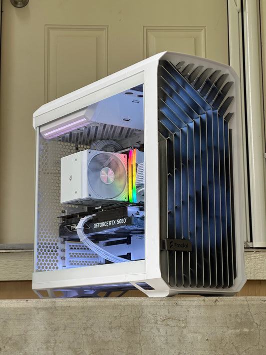 RTX 5080 / Ryzen 9 7900x / 32GB 6000MHz / 1TB Nvme ssd / Windows 11