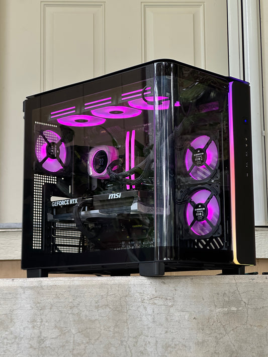 Gaming pc / Nvidia GeForce RTX 5070 / i7-14700K / 32GB 6400MHz CL36 Corsair / Windows 11 Pro