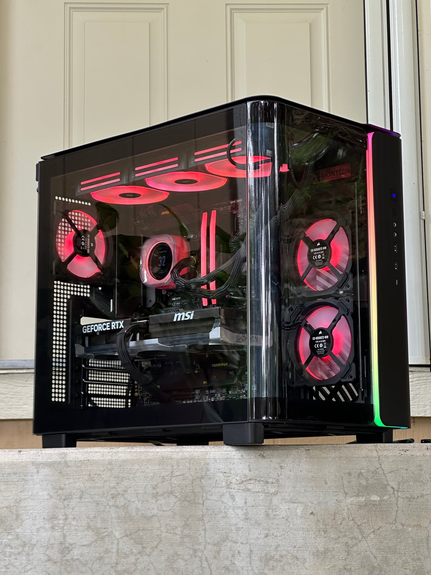 Gaming pc / Nvidia GeForce RTX 5070 / i7-14700K / 32GB 6400MHz CL36 Corsair / Windows 11 Pro