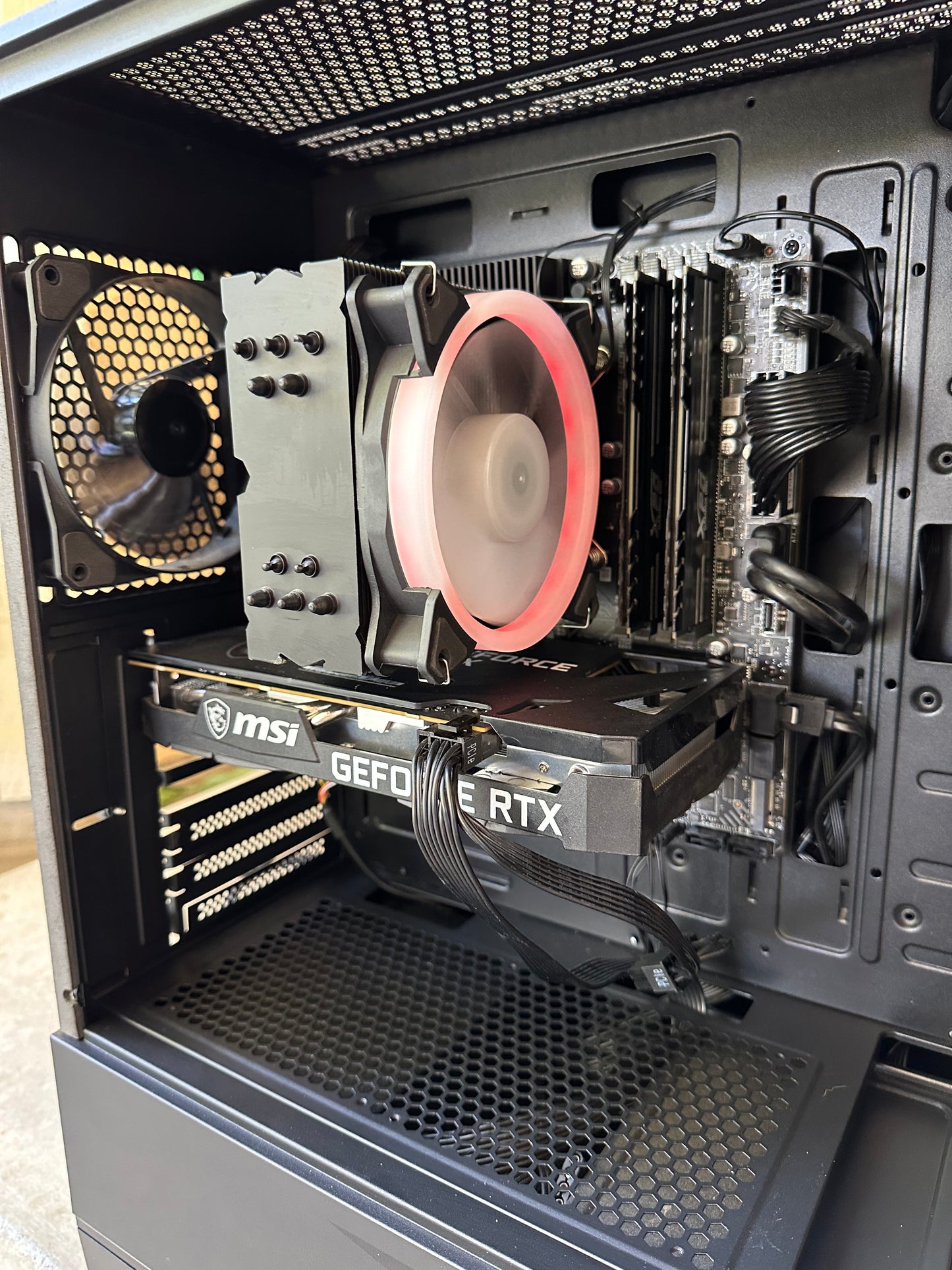 Gaming pc / RTX 3060 / i7-12700F / 32GB 3200MHz Ram / 3TB Storage / windows 11