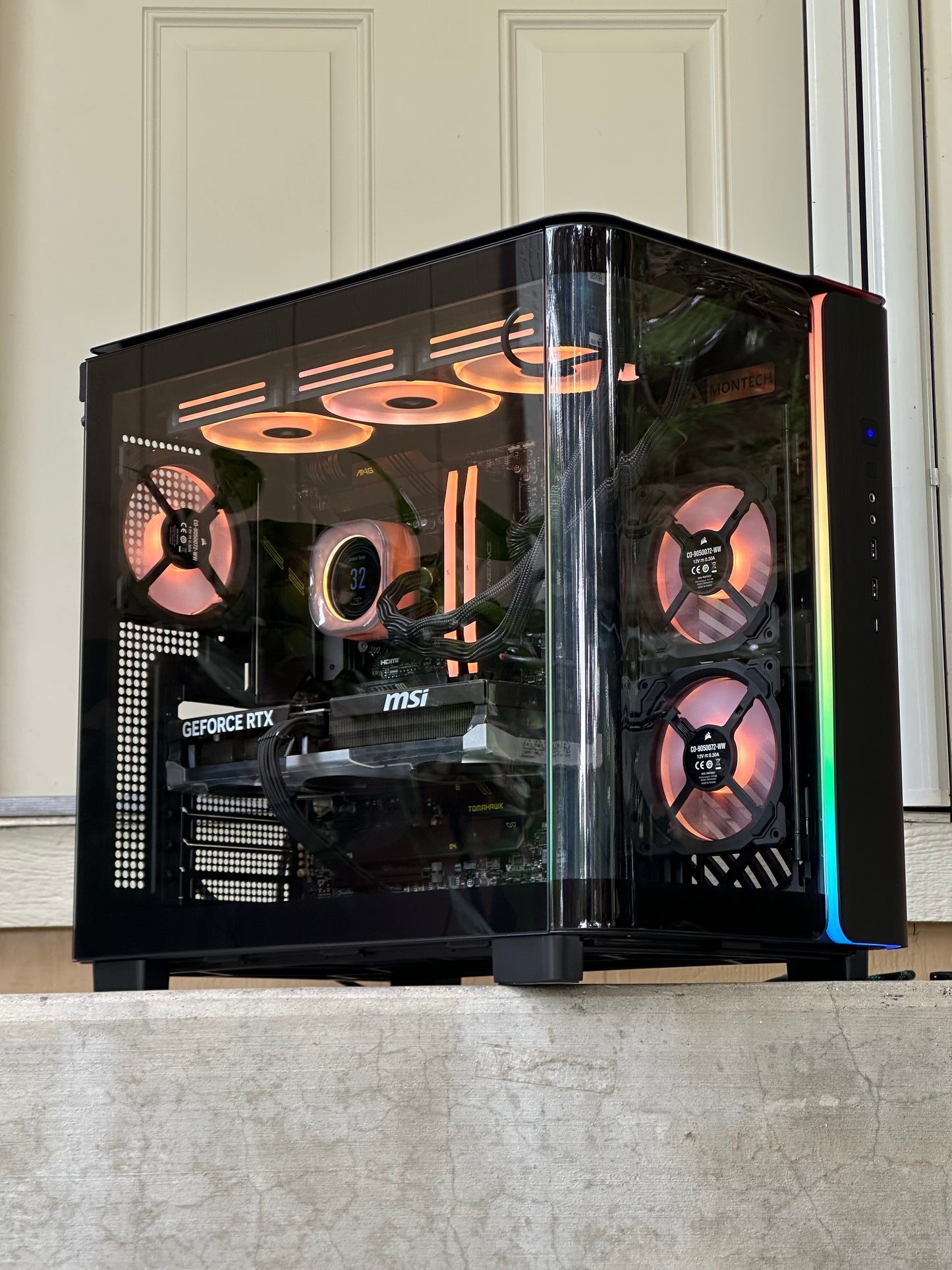 Gaming pc / Nvidia GeForce RTX 5070 / i7-14700K / 32GB 6400MHz CL36 Corsair / Windows 11 Pro