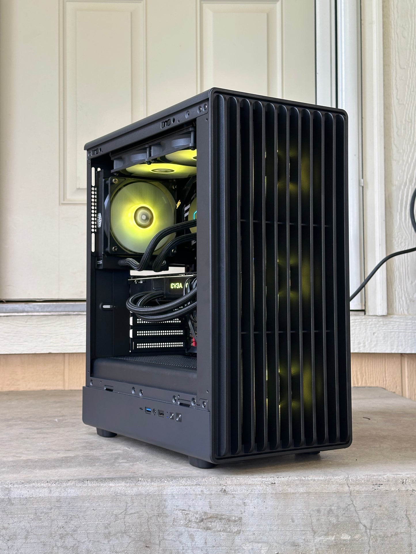 RTX 3080 / i7-9700k / 16GB DDR4 / 1500GB Storage / Windows 11 / liquid cooled system