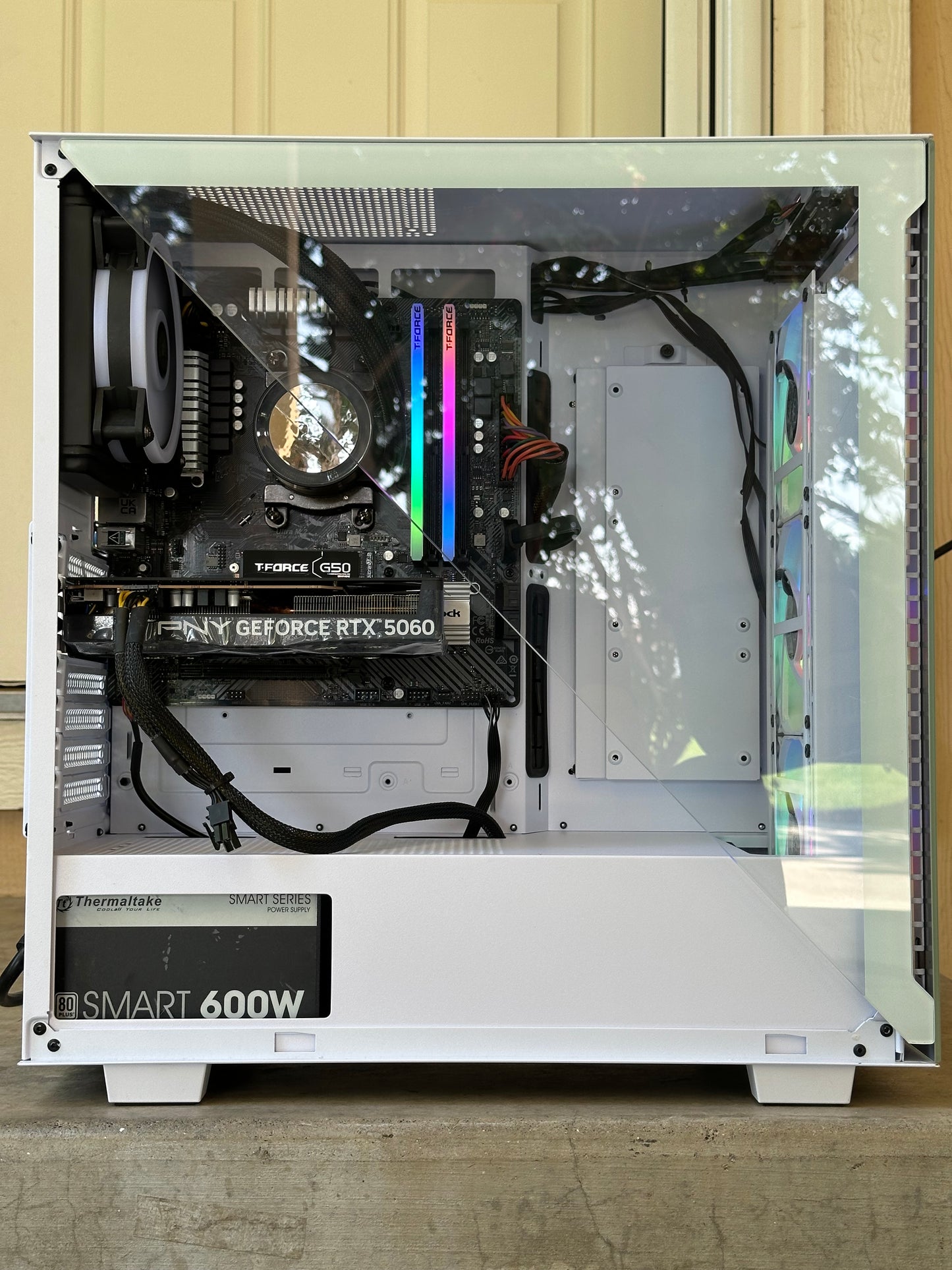 Rtx 5060 / Ryzen 5 5500 / 32GB Ram / 1Tb nvme ssd / windows 11 pro